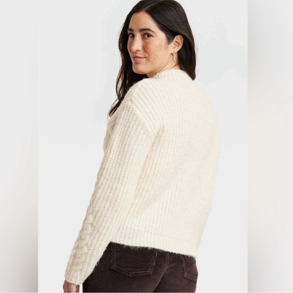 Universal Threads Cream Cable Knit Mock Collar Sweater Extra Large Super Soft - Picture 2 of 11